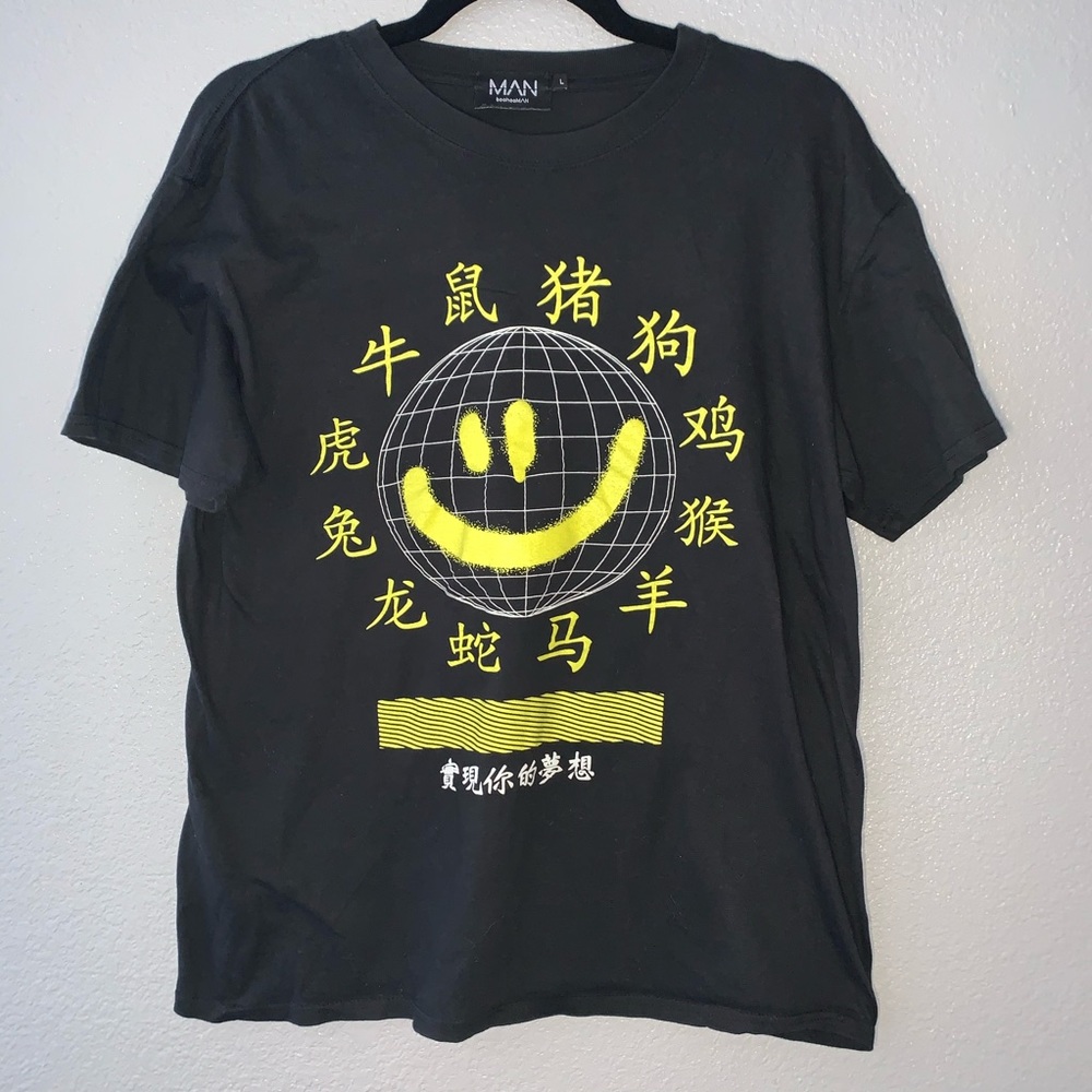 Boohoo Man Black tee w smiley face- L